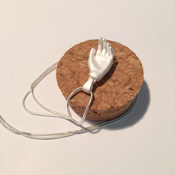 Necklace/hand therapy jewelry/resting attitude of the hand