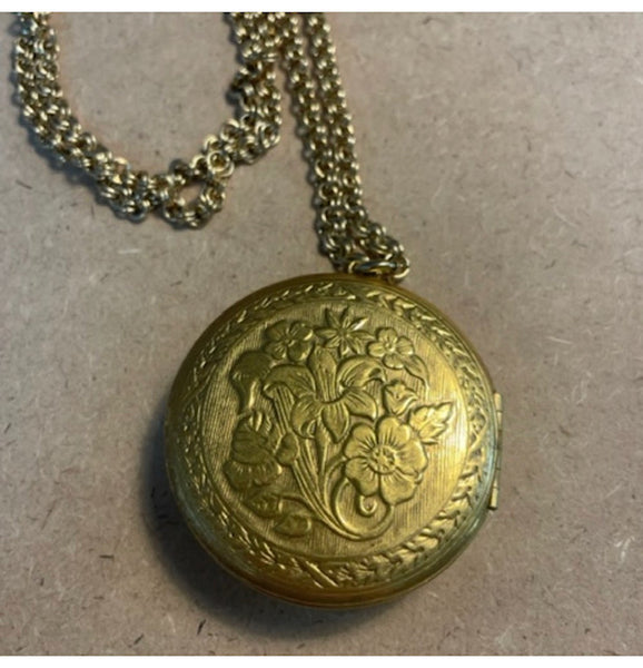 Gold dimensional brooch locket on chain