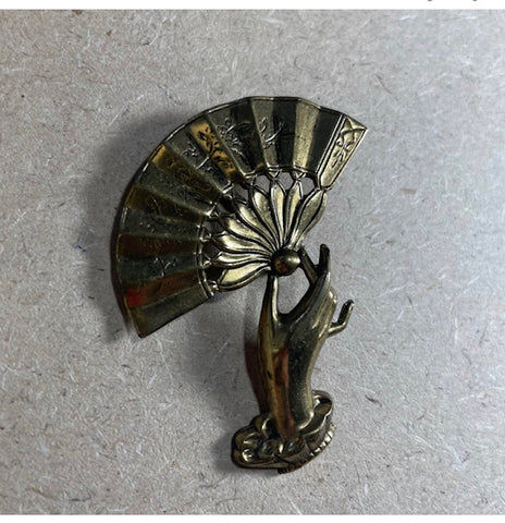 Victorian Hand Brooch with ornate fan